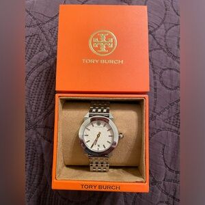 NWT Tory Burch Whitney Silver Watch
